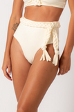 Conjunto Faixa Um Ombro Macramê Off White